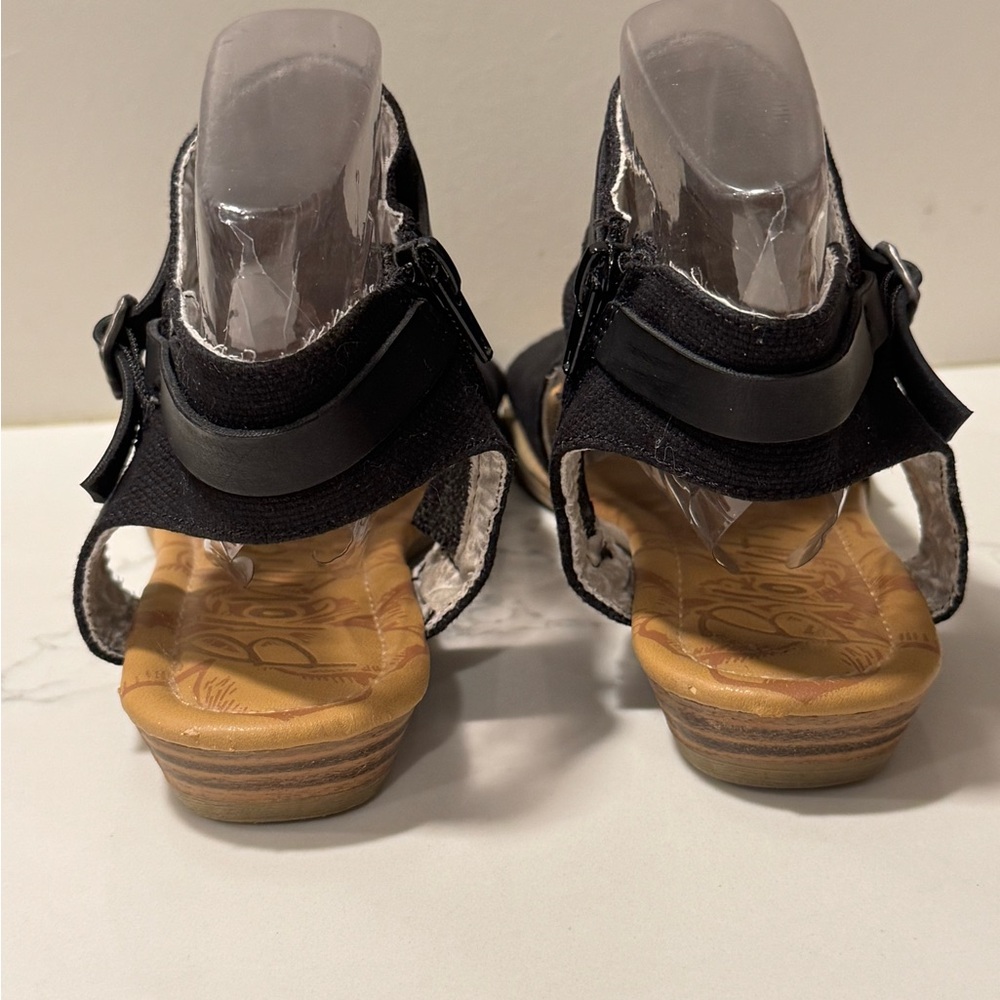 Black Blowfish Women's Sandals - Picture 6 of 11